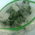 Quy tắc chuẩn bị rau arugula cho mùa đông tại nhà và mẹo bảo quản rau xanh trong tủ đông và tủ lạnh