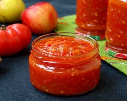 15 receptes, kā gatavot tomātu uguni ziemai