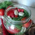 16 najlepszych przepisów na robienie kiszonych gorących pomidorów na zimę