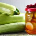 De bedste opskrifter på forberedelse af zucchini til vinteren med chili-ketchup