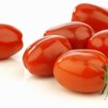 Produktivnost, karakteristike i opis sorte rajčice Crveni pijetao