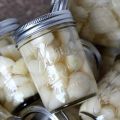How to properly dry garlic at home after digging it up?