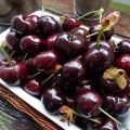 Descrizione e caratteristiche della varietà di ciliegie Dyber, semina e cura