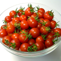 Descripción de los tomates cherry, sus beneficios y perjuicios, las variedades más dulces.