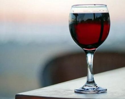 TOP 6 receptes vīna pagatavošanai no rozīnēm mājās