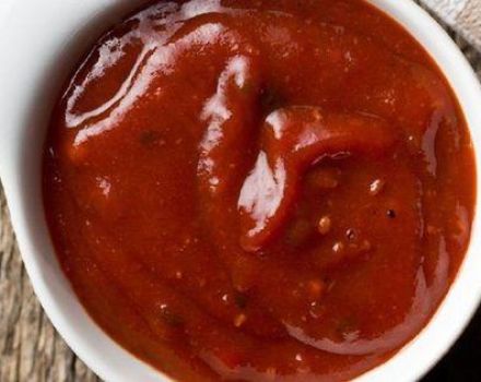 Lépésről lépésre recept házi készítésű ketchup készítéséhez keményítővel télen