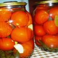TOP 8 opskrifter til madlavning af tomater med peberrod og hvidløg til vinteren