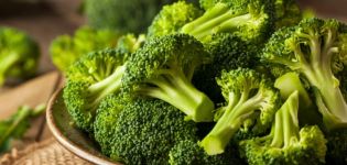 Evde kış için brokoli boşlukları hazırlamak için basit tarifler