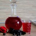 A simple recipe for making red and black currant wine at home
