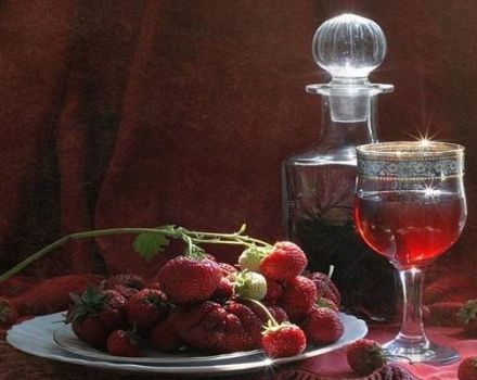 6 simple recipes for making strawberry wine at home
