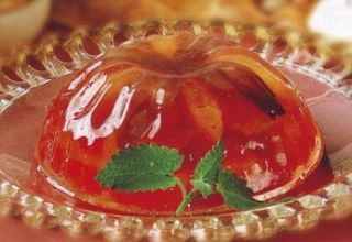 A simple recipe for making pitted plum jelly for the winter