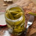 How to prepare pickled cucumbers with mustard seeds and turmeric for the winter and storage rules