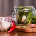 TOP 10 receptes de cogombres adobades amb llavors de mostassa per a l’hivern, amb i sense esterilització