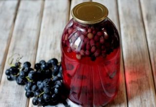 Jednoduché recepty pro výrobu hroznového kompotu na zimu doma na 3-litrové sklenici