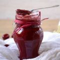 A simple recipe for seedless dogwood jam for the winter