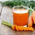 Een eenvoudig recept voor wortelsap voor de winter thuis