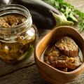 Οι καλύτερες και πιο νόστιμες συνταγές για το μαγείρεμα τουρσί μελιτζάνας για το χειμώνα σε βάζα