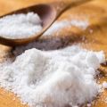 Is it possible and how to properly give salt to chickens, when it is impossible to add to the diet