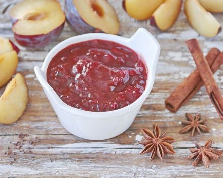 Jednoduchý recept na švestkovou marmeládu na zimu