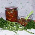Recept för gröna bönor och sparris i tomatsås för vintern