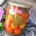 15 paprastų žingsnis po žingsnio receptų, kaip marinuoti pomidorus žiemai stiklainiuose