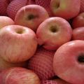 Description and characteristics of the variety and varieties of Fuji apples, fruiting and cultivation
