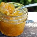 5 labākās receptes cukini ievārījuma pagatavošanai ar žāvētiem aprikozēm