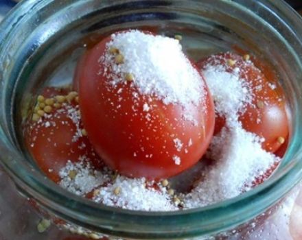 Recepti za kisele rajčice s limunskom kiselinom za zimu