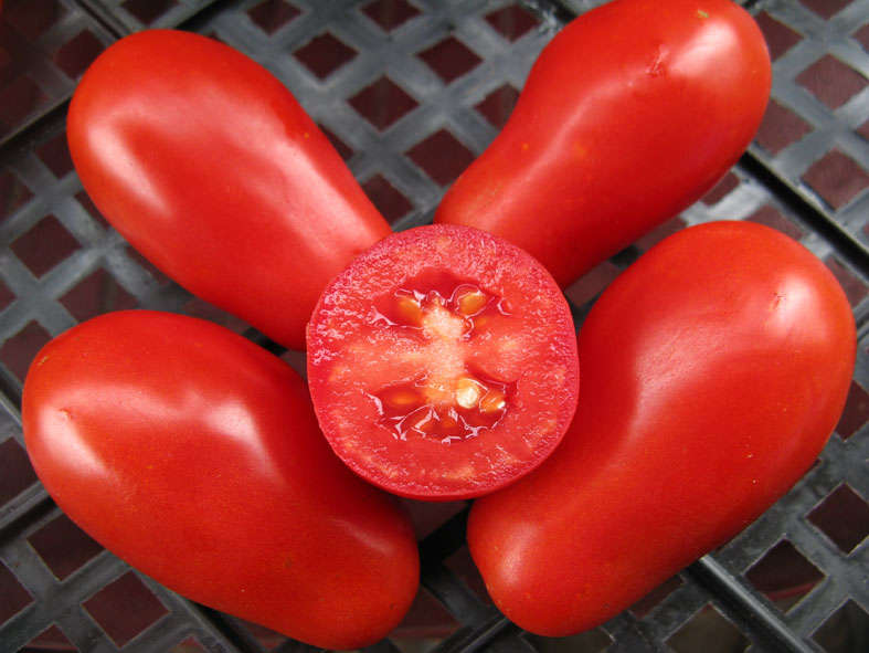 tomato Moskiv delicacy inside