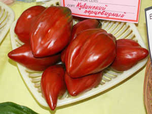 Odmiany, cechy i opisy odmian pomidorów paprykowych, ich plon i uprawa