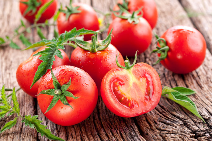 tomater på brädet