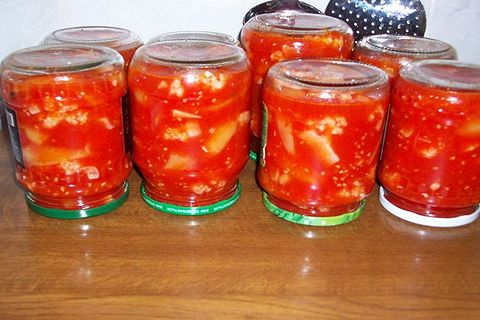 kopūstai pomidoruose