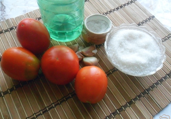 Zutaten für Tomaten mit Knoblauch