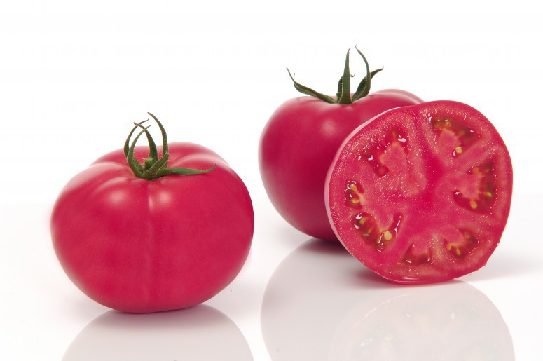 vaaleanpunaiset tomaatit