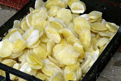 mrazené zemiaky v škatuli