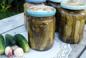 La recette la plus délicieuse pour mariner les concombres en polonais pour l'hiver