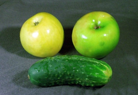 apples with cucumber