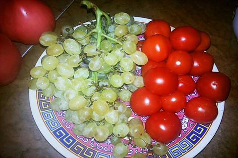 pomidorai ir vynuogės
