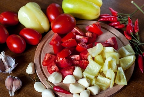 pomodoro, peperone e aglio
