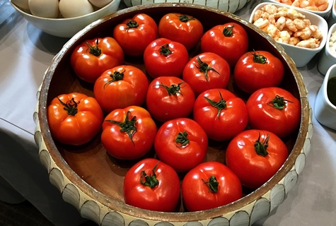kibo-tomaten in een kom
