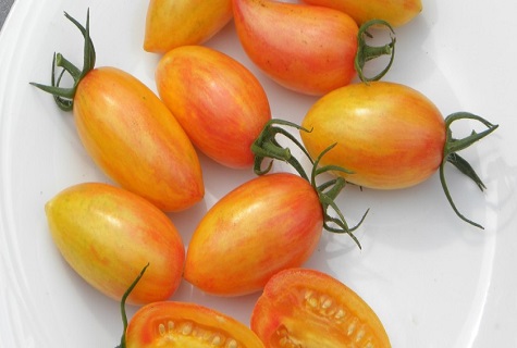 supjaustyti pomidorai