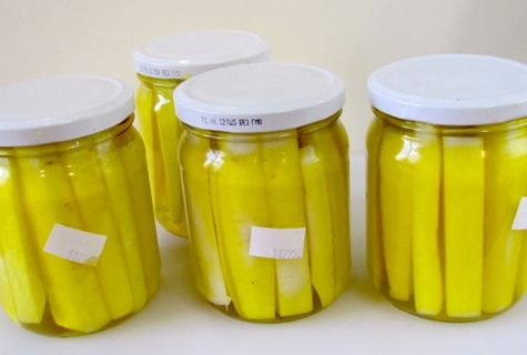 pickled daikon in jars