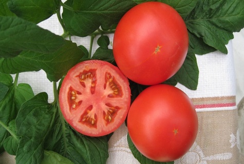 eineinhalb Tomaten