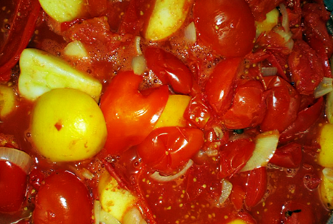 hacer salsa de tomate con manzanas