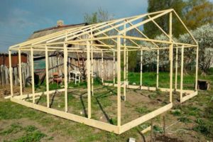 How to make a greenhouse for cucumbers from scrap materials with your own hands