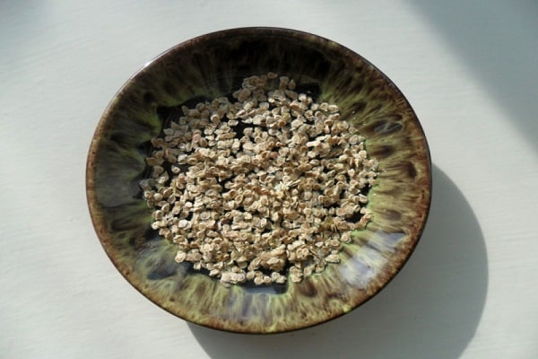 graines dans une assiette