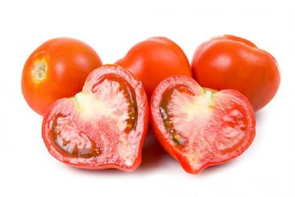 pusiau determinuotas pomidoras