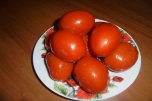 Descripción de la variedad de tomate Peto 86, sus características y rendimiento