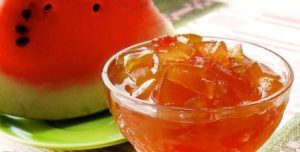 Das einfachste Schritt-für-Schritt-Rezept für die Herstellung von Wassermelonenmarmelade für den Winter