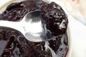 A simple recipe for making Plum jam in chocolate for the winter